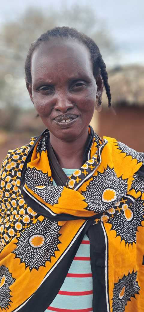 Porträt einer Maasai-Frau aus Loolepo